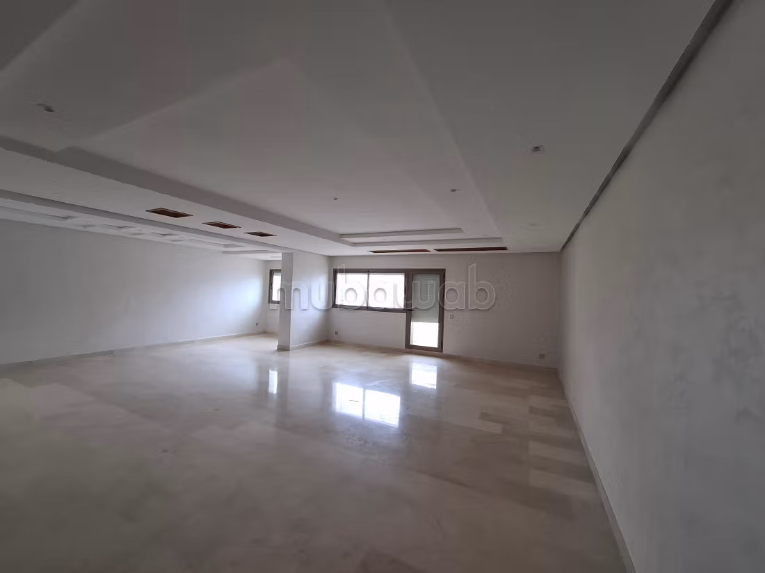 Appartement de 3 chambres en location à Iberia