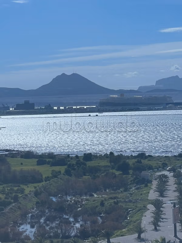 For rent an apartment with a stunning view of the lake2