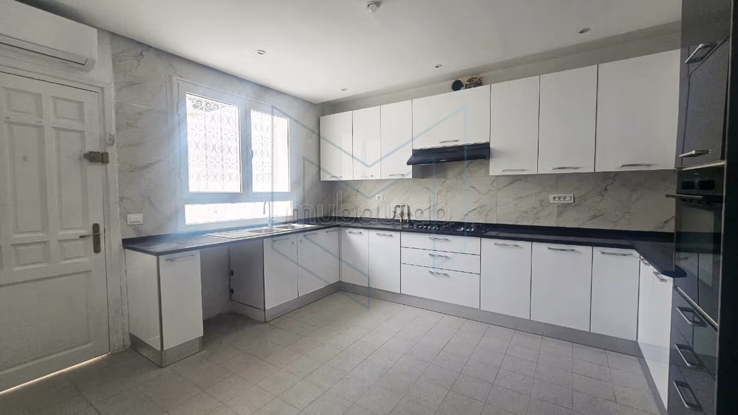 À louer une villa S4 plein pied à Carthage dermech