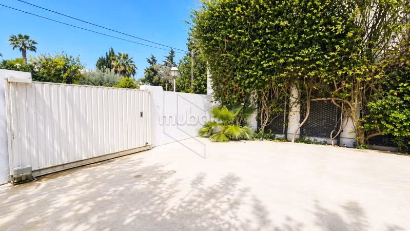 For rent a single-story S4 villa in Carthage Dermech