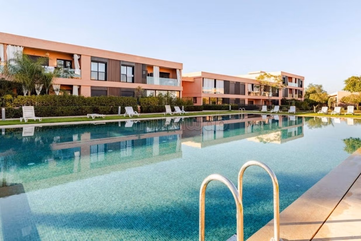 Studio video con terrazza Residenza con piscina