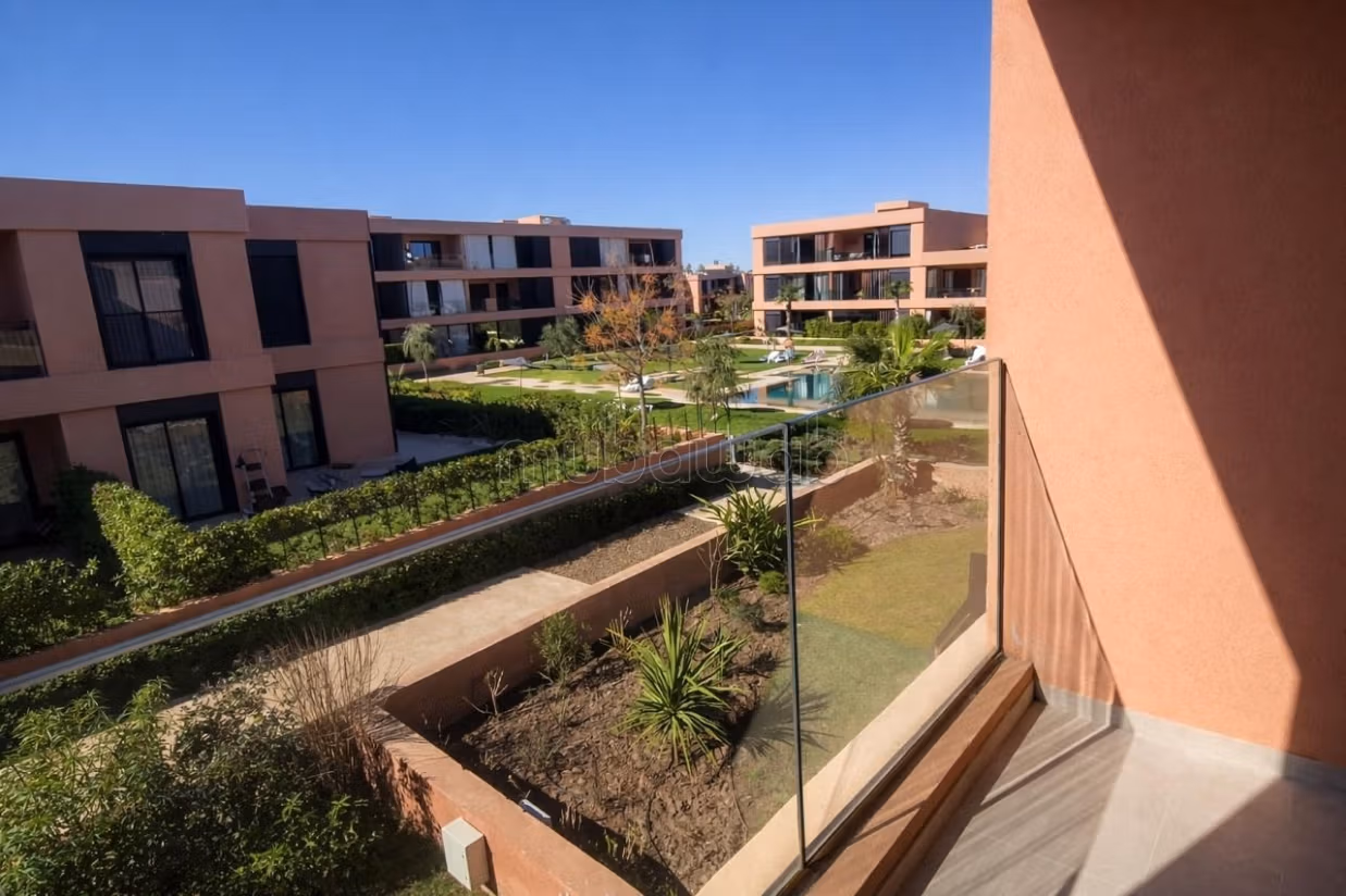Studio video con terrazza Residenza con piscina