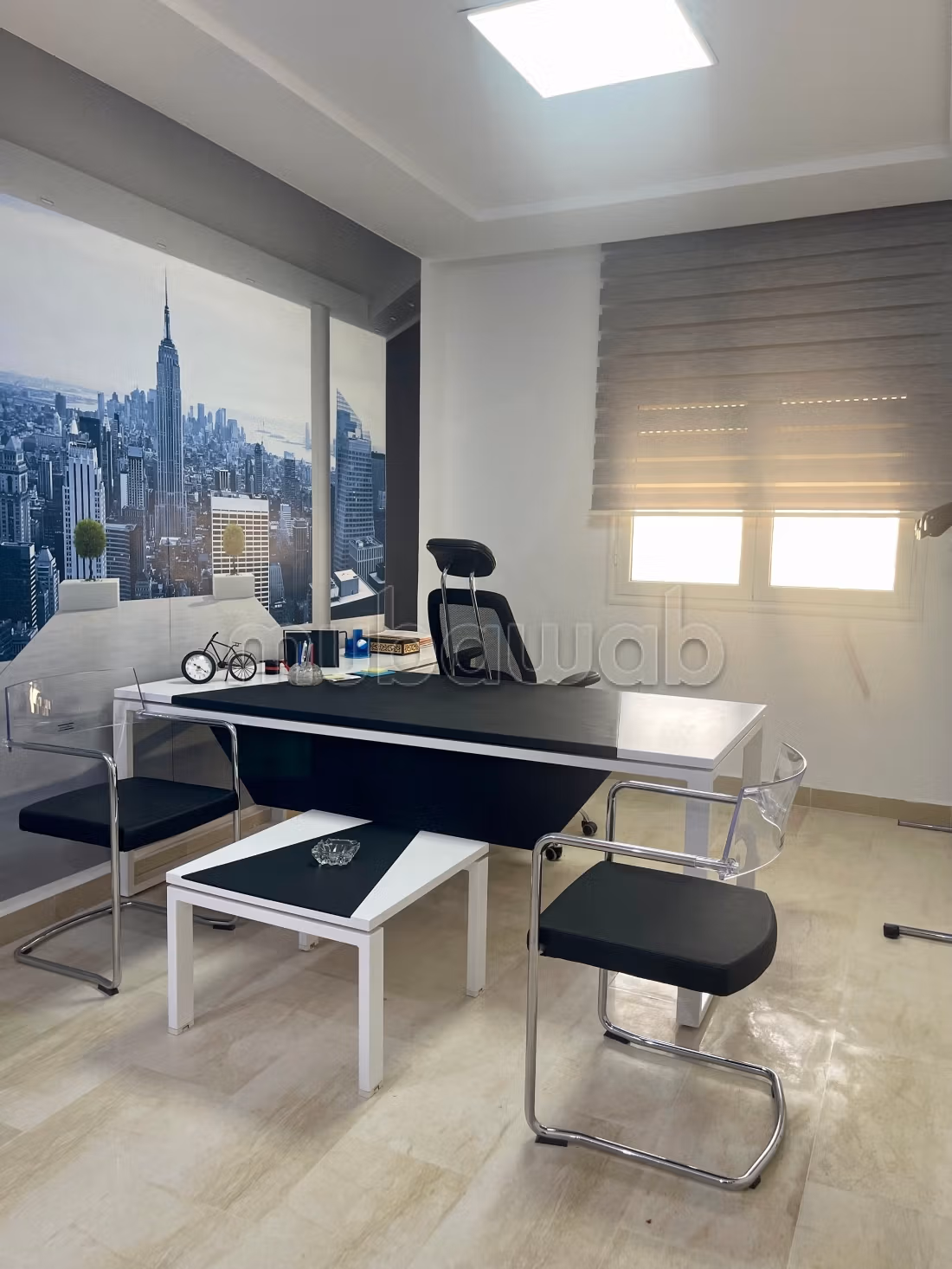 À louer un bureau aménagé Soukra rue de parc