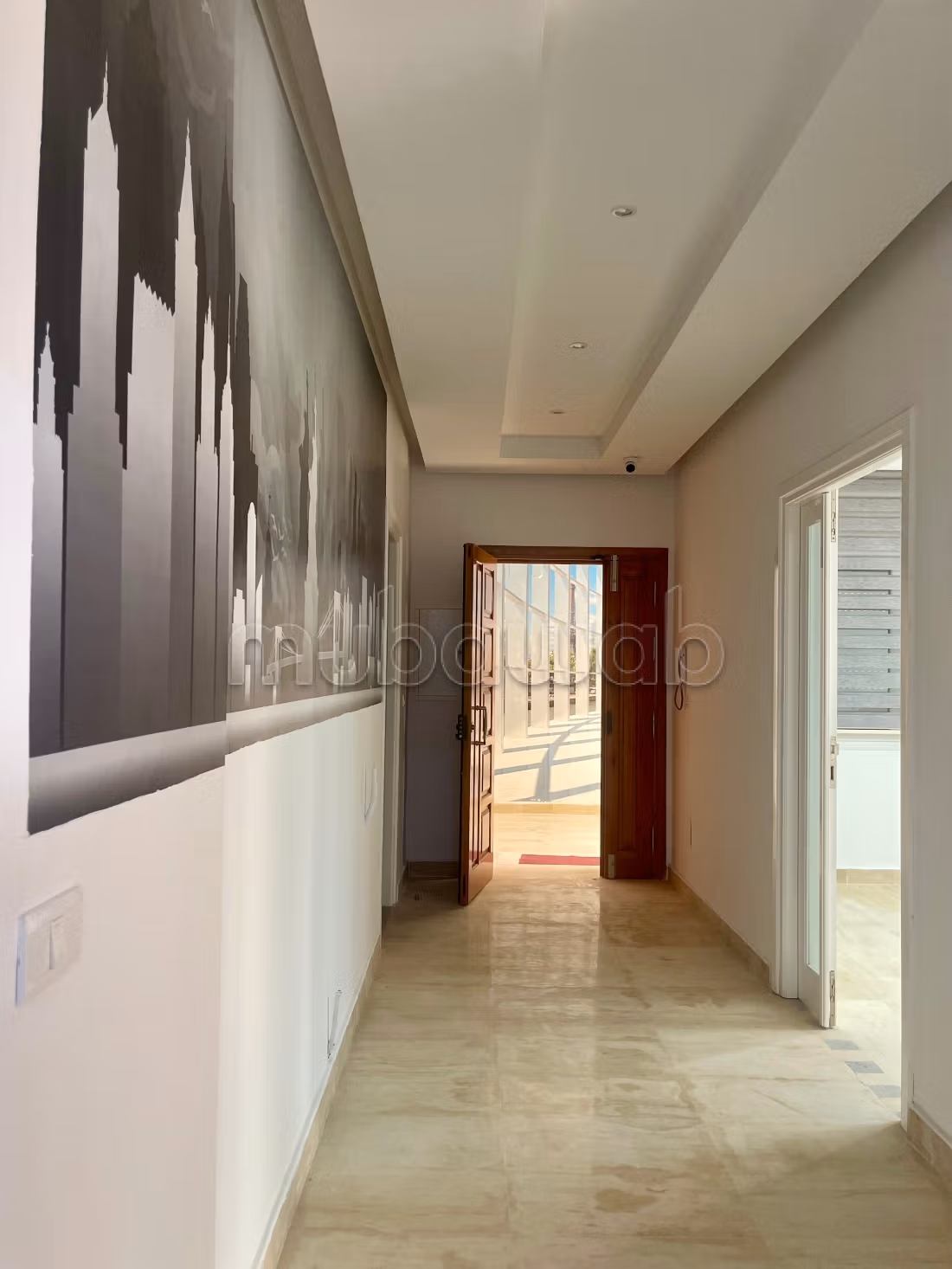 À louer un bureau aménagé Soukra rue de parc