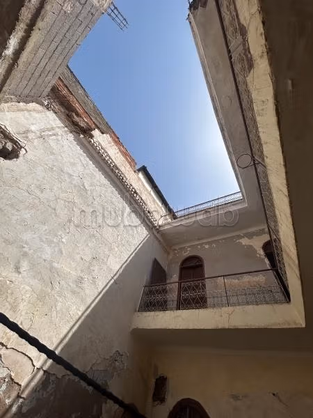 Riad à vendre Derb Dabachi Marrakech – 112 m² – 5 chambres – À rénover – Titre