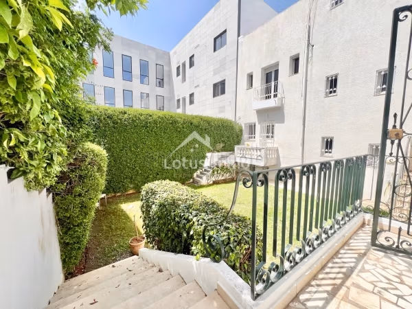 A Louer Villa à usage bureau ou d'habita au Lac 1