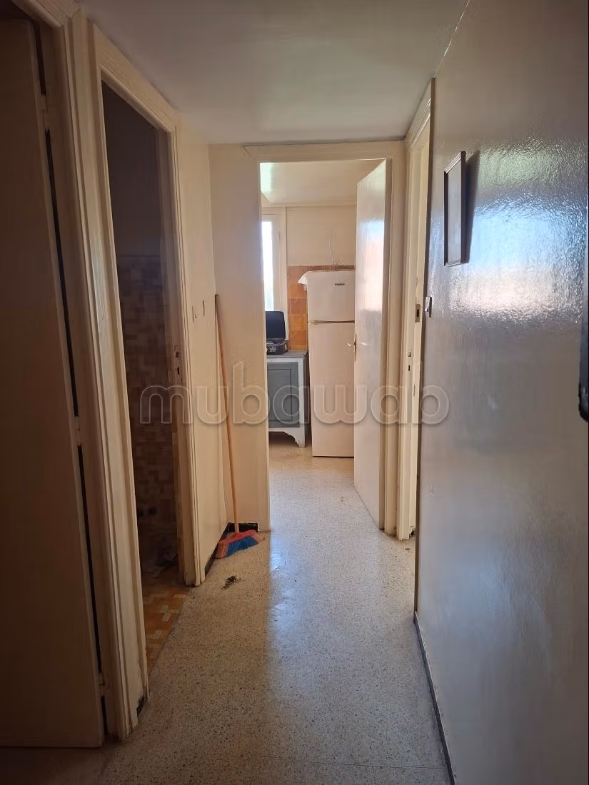 Alquila este piso en Guéliz. 2 dormitorios. Servicio de conserjería y aire condicionado