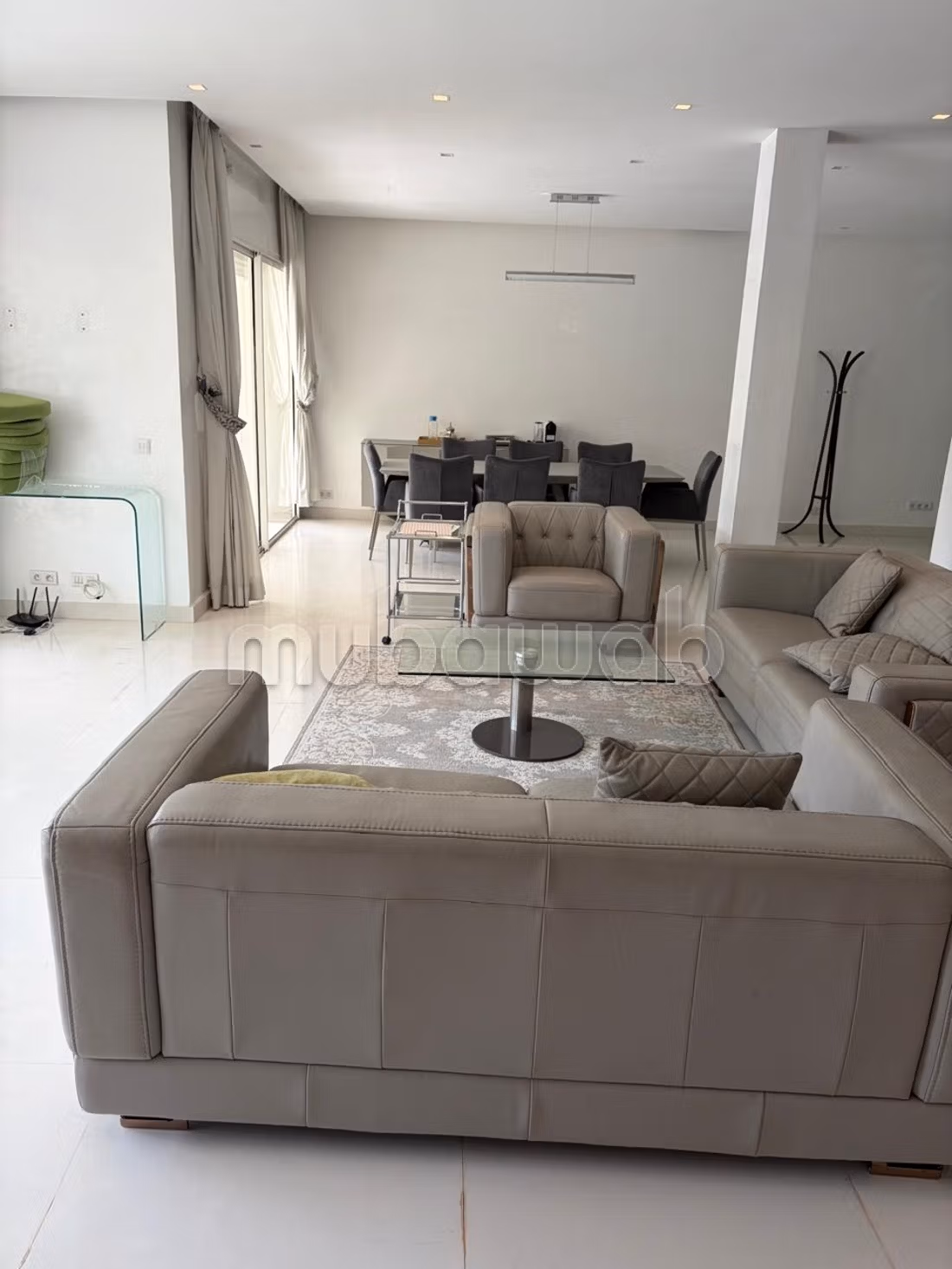 Villa moderne avec piscine et climatisation