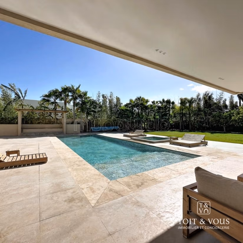 Villa route Ourika
Terrain 2200m2 — 4