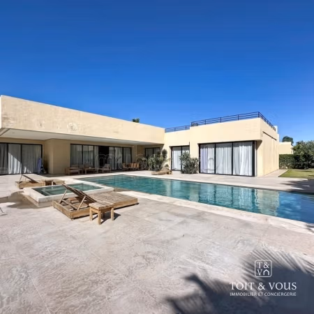 Villa Route Ourika Area 2200m2