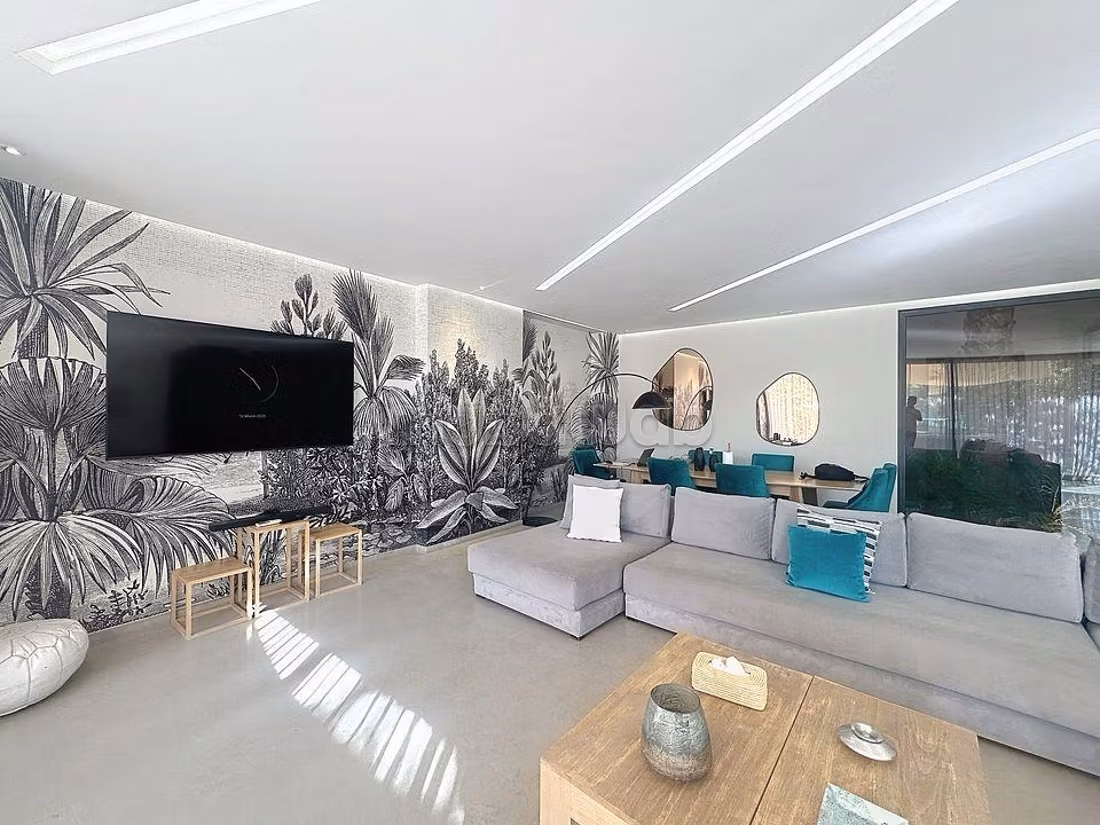 Villa for sale - high-end features