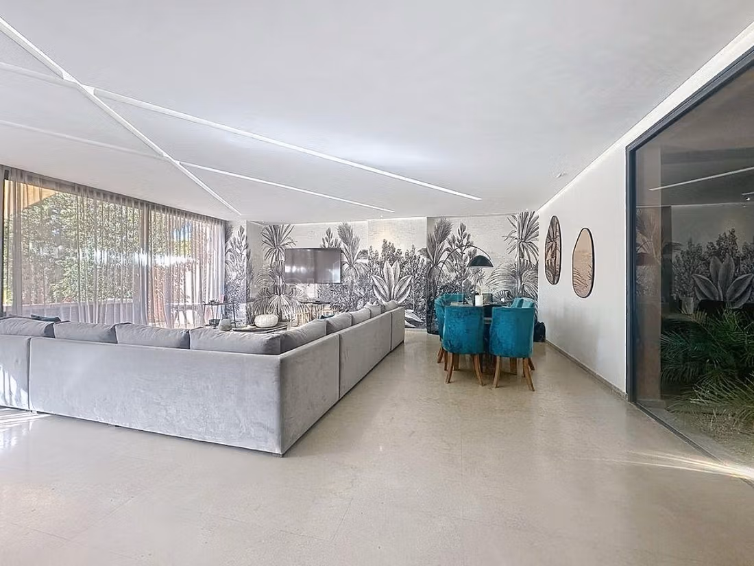 Villa for sale - high-end features