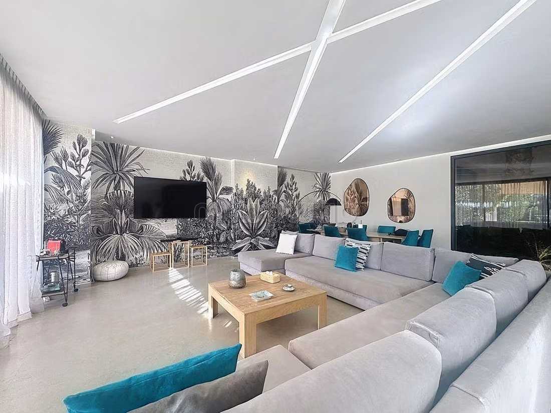 Villa for sale - high-end features