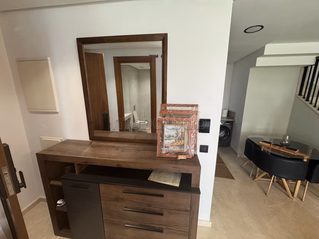 Bel appartement en location à Ville Verte. 1 Pièce