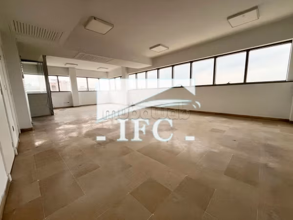 Bureau en 5 espaces 180m² Montplaisir IFCM242