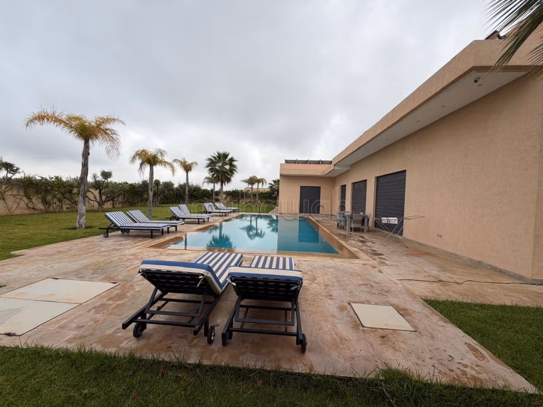 Luxury Villa for sale. Surface area 1500 m². Satellite dish system and Moroccan living room