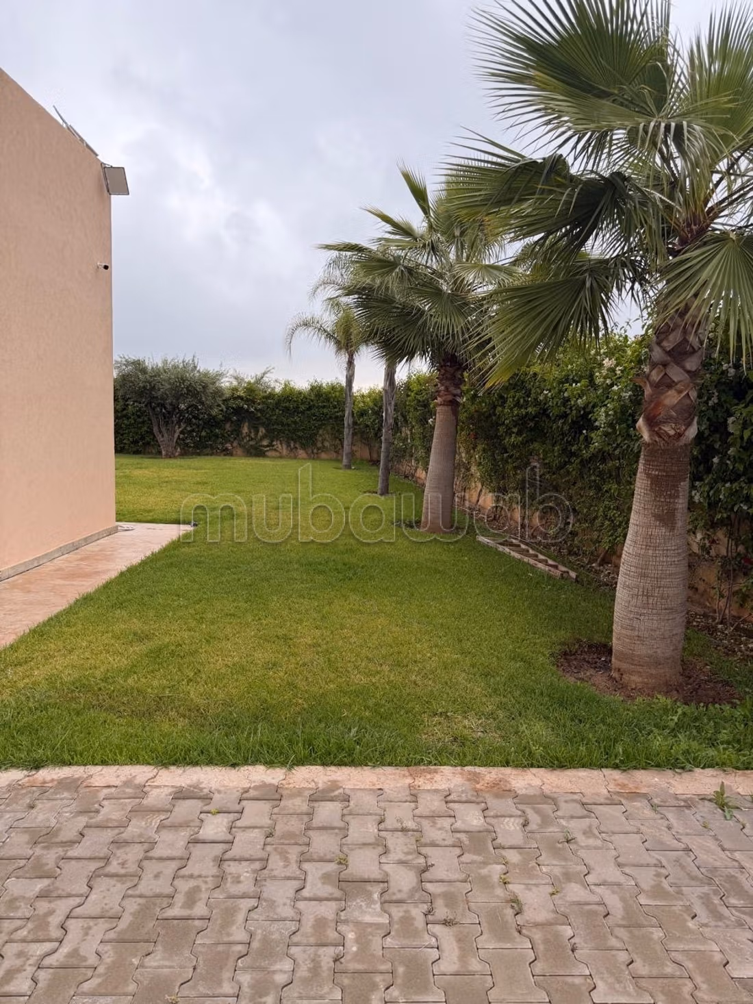 Luxury Villa for sale. Surface area 1500 m². Satellite dish system and Moroccan living room