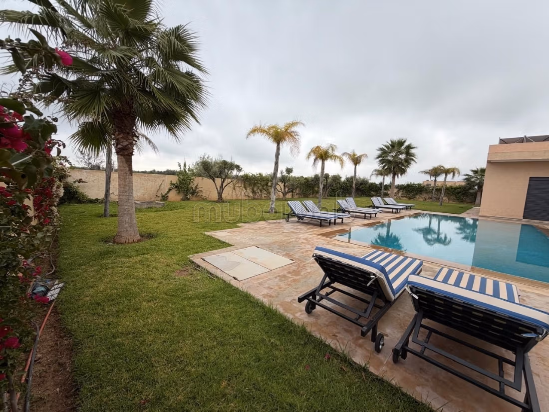 Luxury Villa for sale. Surface area 1500 m². Satellite dish system and Moroccan living room