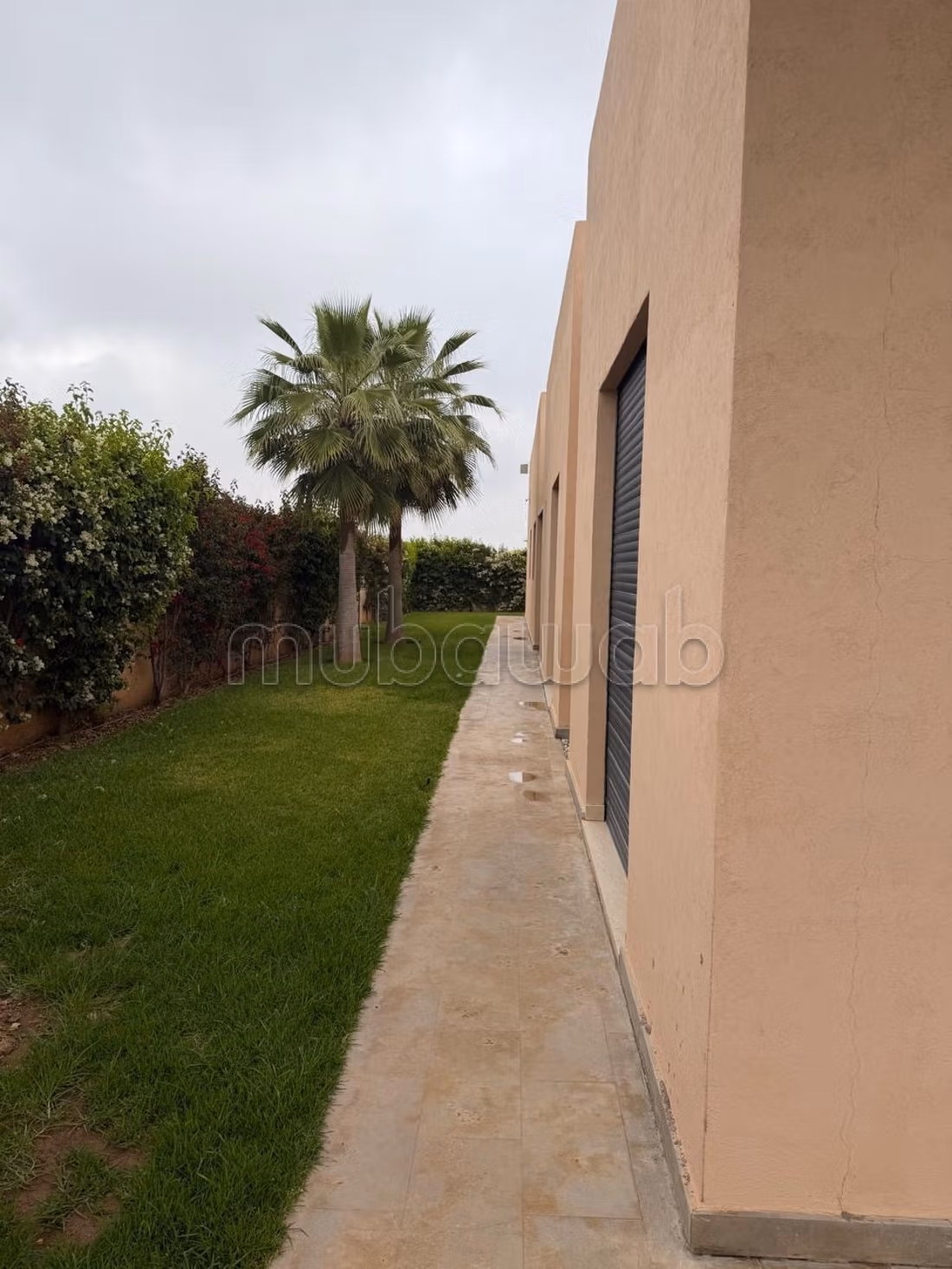 Luxury Villa for sale. Surface area 1500 m². Satellite dish system and Moroccan living room