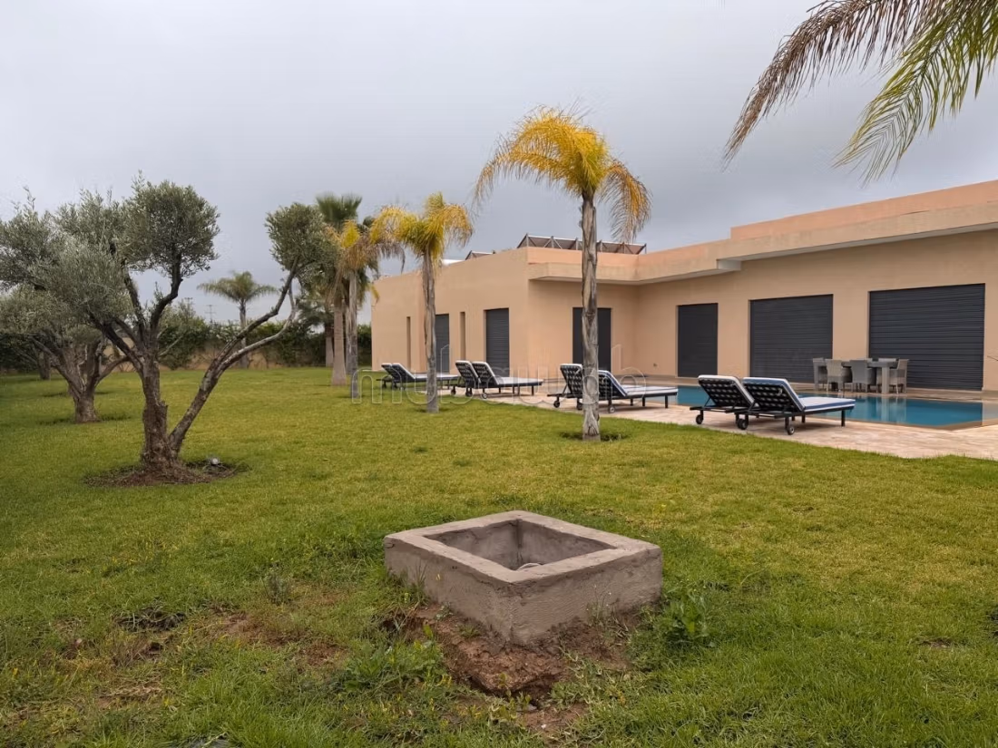 Luxury Villa for sale. Surface area 1500 m². Satellite dish system and Moroccan living room