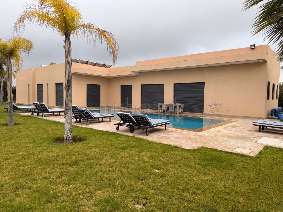 Luxury Villa for sale. Surface area 1500 m². Satellite dish system and Moroccan living room