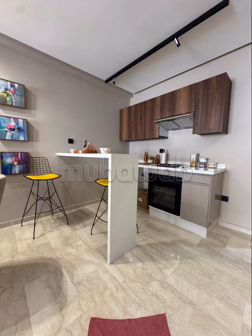 Superbe appartement à vendre à Anfa. 1 belle chambre. Chauffage central et porte blindée — 5