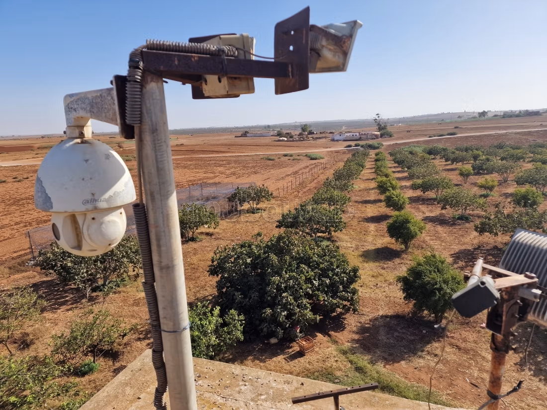 Agréable ferme à vendre à Oulad Hamdane. Surface de 26520 m². Sécurisé 24/24