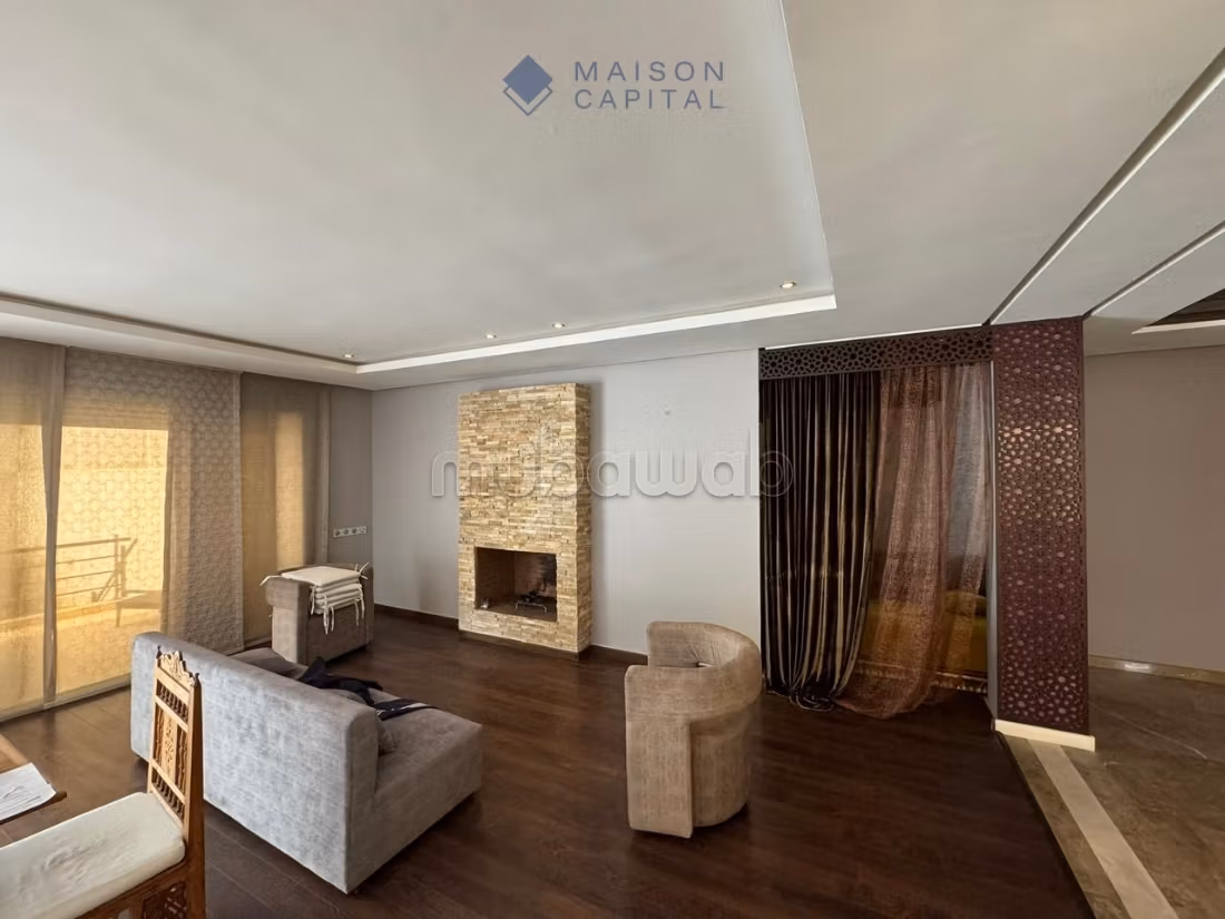 Modern villa with pool FOR RENT: Hay Riad