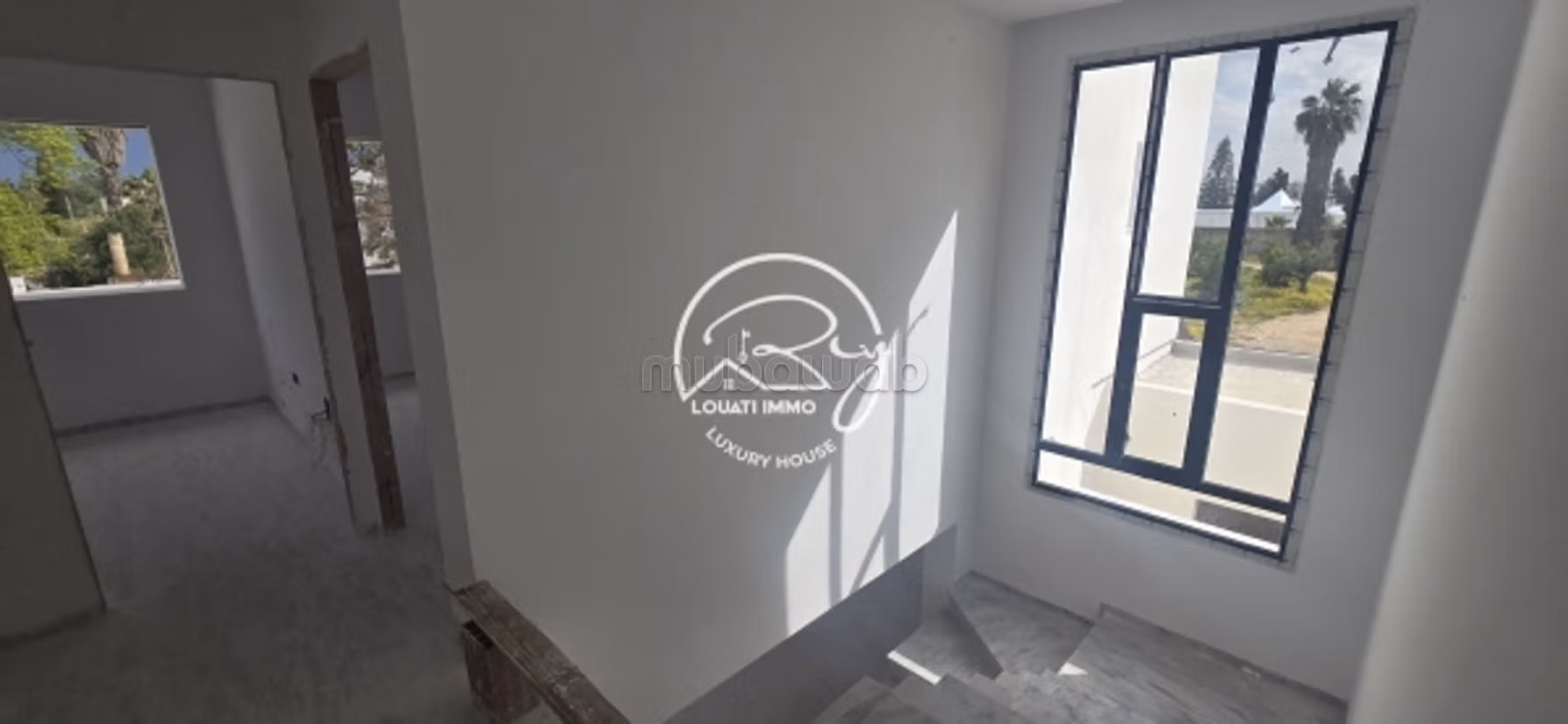 A vendre un Duplex A la Soukra Près de Closerie
