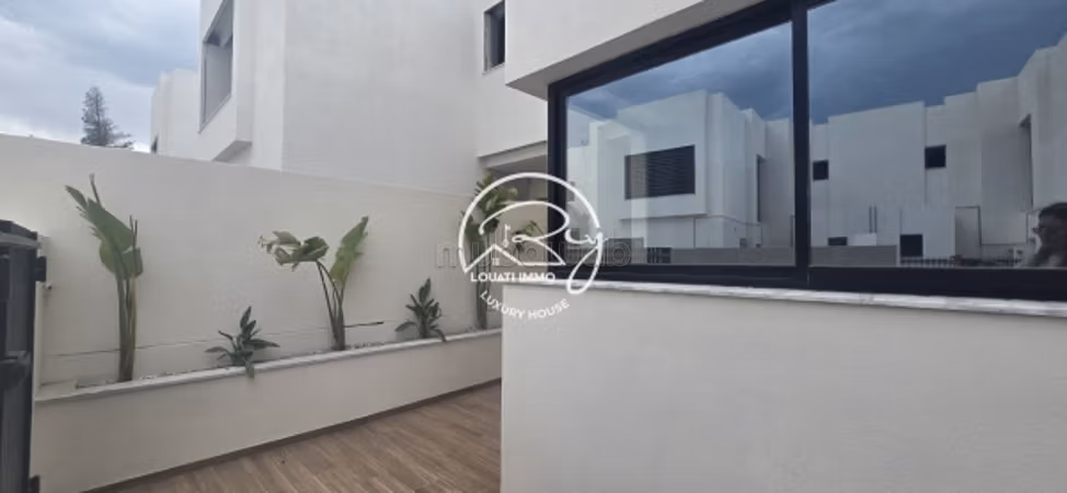 In vendita un Duplex a Soukra vicino a Closerie<br>