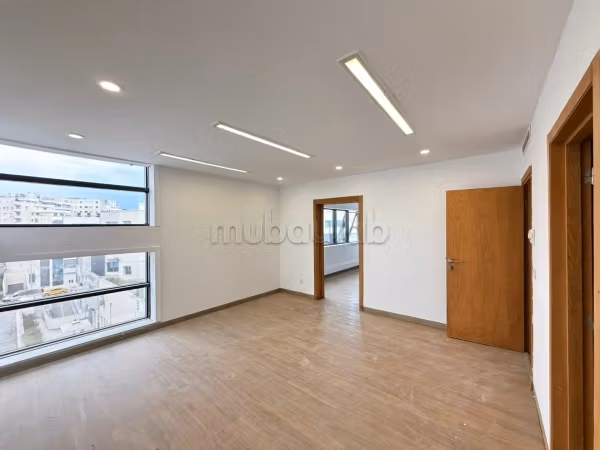 For rent Office floor of 550 m² in Lake 2
