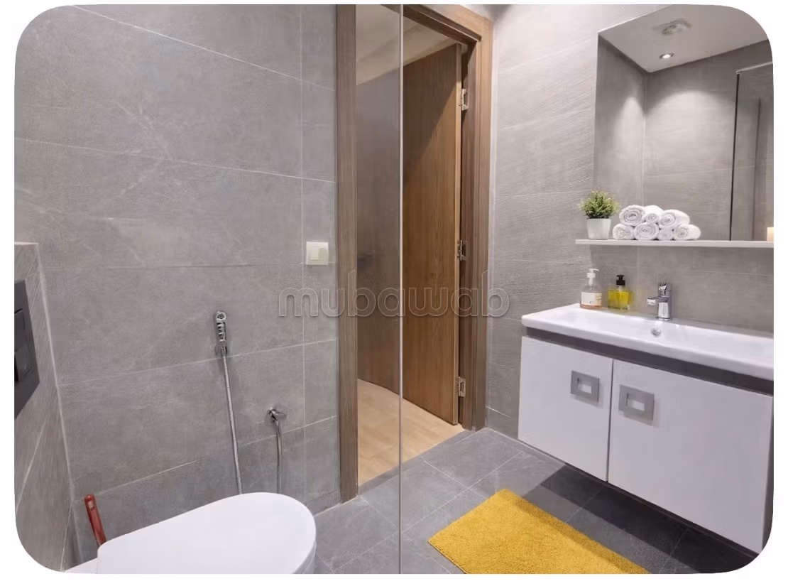 Superbe appartement à louer à Hay Mabrouka.
Superficie 80 m².
Bien meublé — 2
