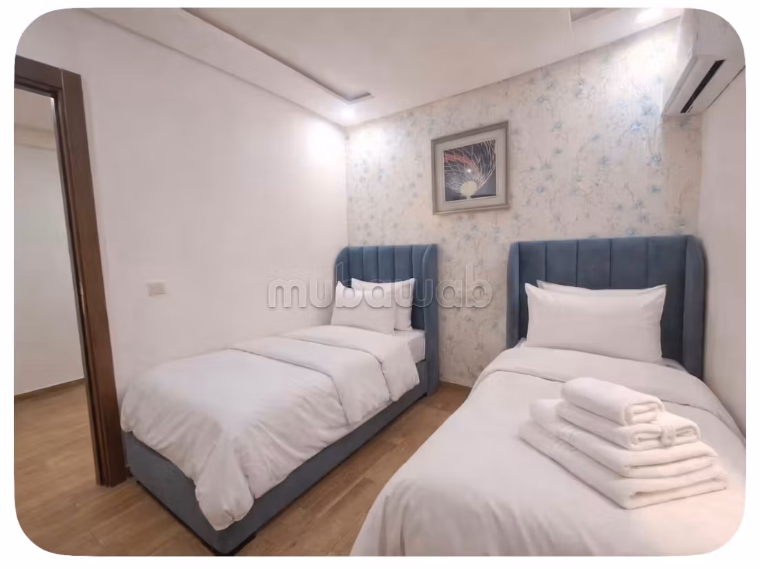 Superbe appartement à louer à Hay Mabrouka.
Superficie 80 m².
Bien meublé — 4