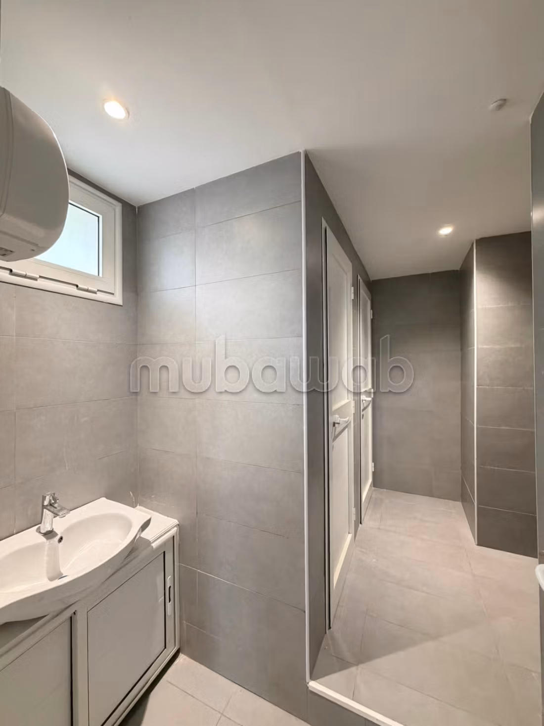 Independent work space 331 m² Place Pasteur