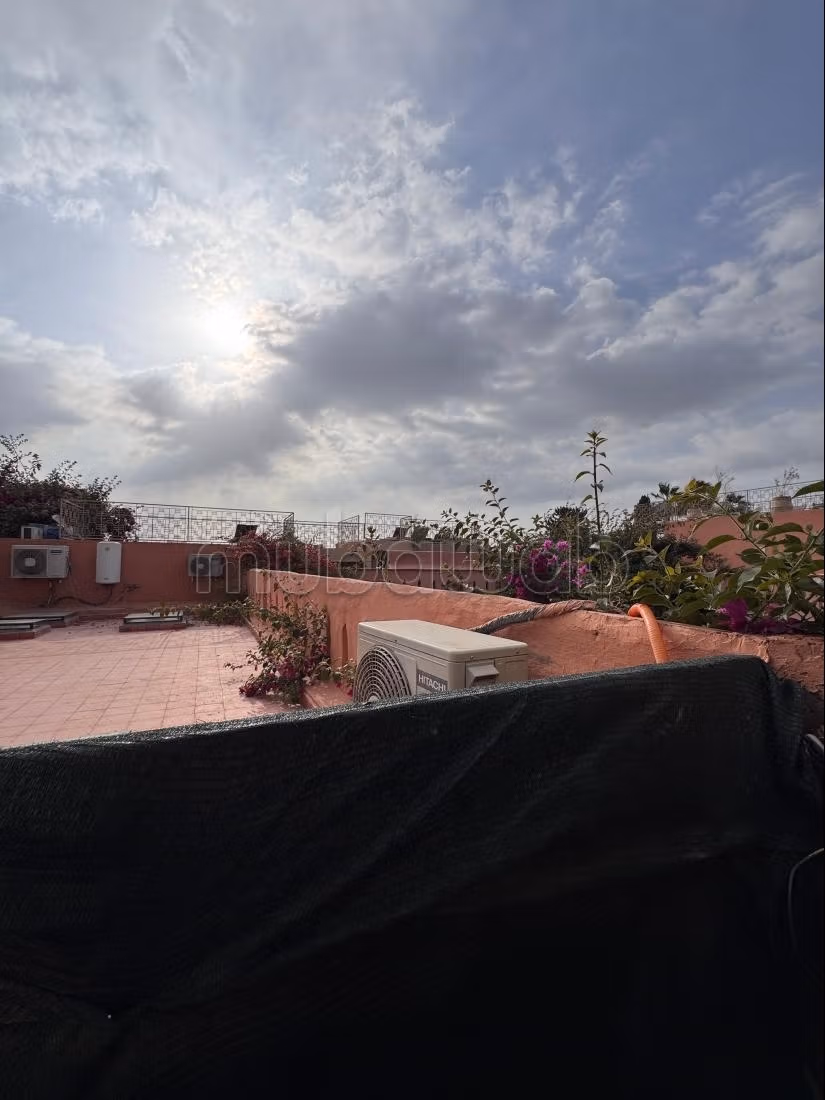 Superb riad for sale in Rmila. 4 rooms. Cellar