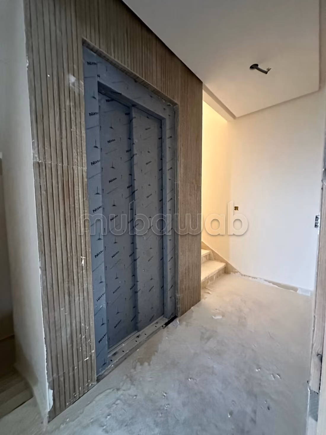 Bel appartement à vendre Subventioné à Tetouan. Situe dans un environnement ouvert et calme avec vue sur la montagne, fenêtre double vitrage