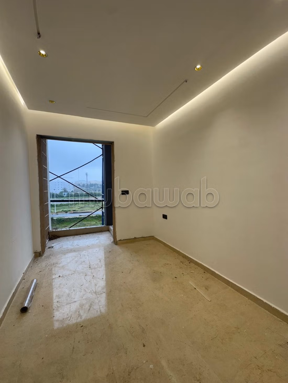 Bel appartement à vendre Subventioné à Tetouan. Situe dans un environnement ouvert et calme avec vue sur la montagne, fenêtre double vitrage