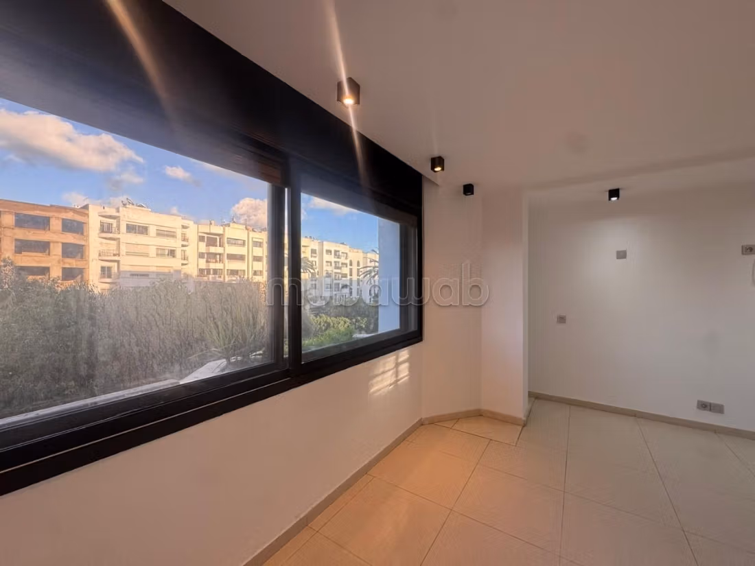 Appart à vendre place des Iris au Triangle d'Or — 4