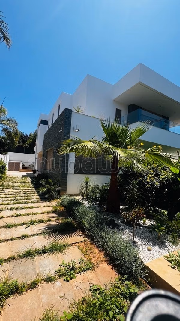 Villa moderne de 5 chambres a hay Riad