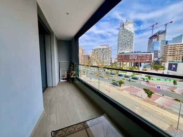 Affitto di un bellissimo appartamento a Casablanca Finance City. 3 locali. Antenna parabolica e sistema di sicurezza