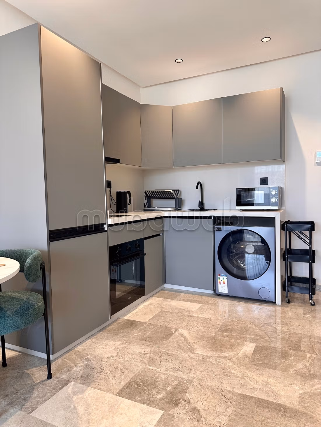 Hoogwaardig gemeubileerd studio te huur Abdelmoumen