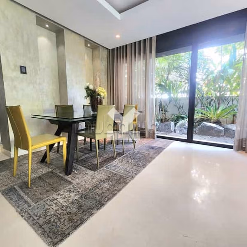 Villa Te Koop van 321.0 m² in Casablanca, Ain Diab