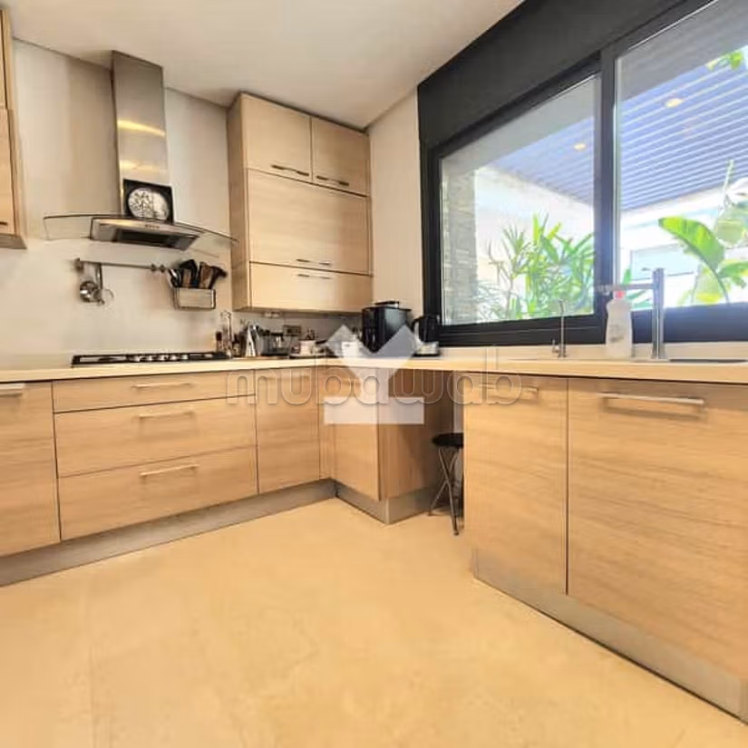Villa Te Koop van 321.0 m² in Casablanca, Ain Diab