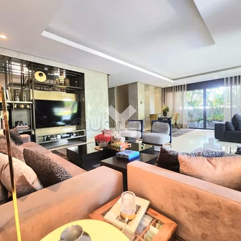 Villa Te Koop van 321.0 m² in Casablanca, Ain Diab