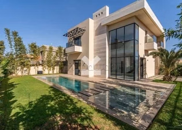 Villa en Venta de 558.0 m² en Marrakech, Ruta de Tahanaout Cherifia