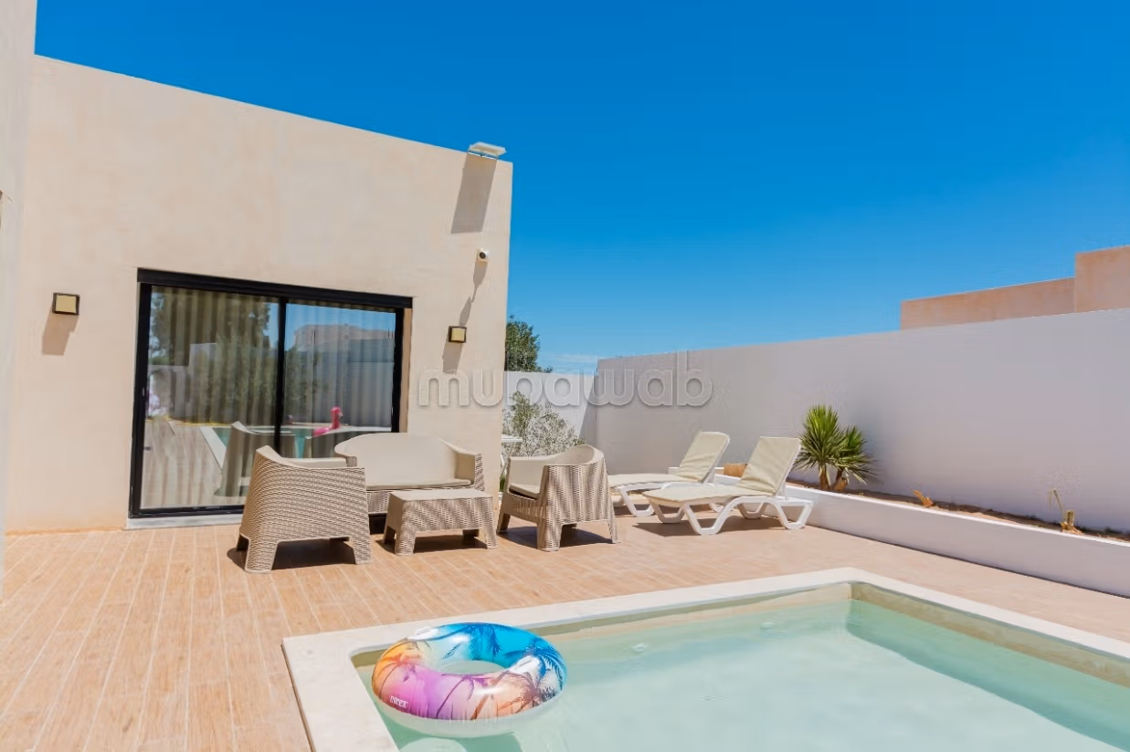 Maestosa residenza di lusso in affitto a Houmt Souk. 4 belle camere da letto. Terrazzo e garage