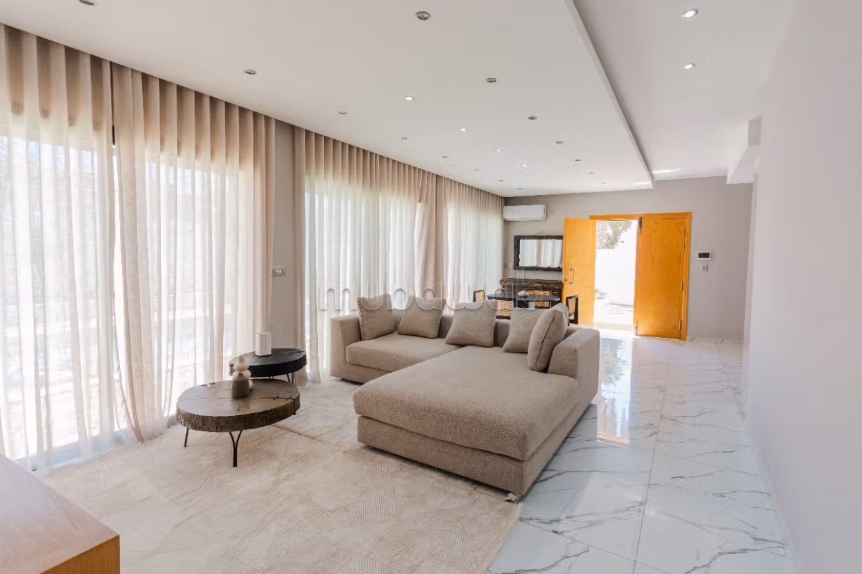 Splendide villa à vendre à Houmt Souk. 
Surface de 720 m²