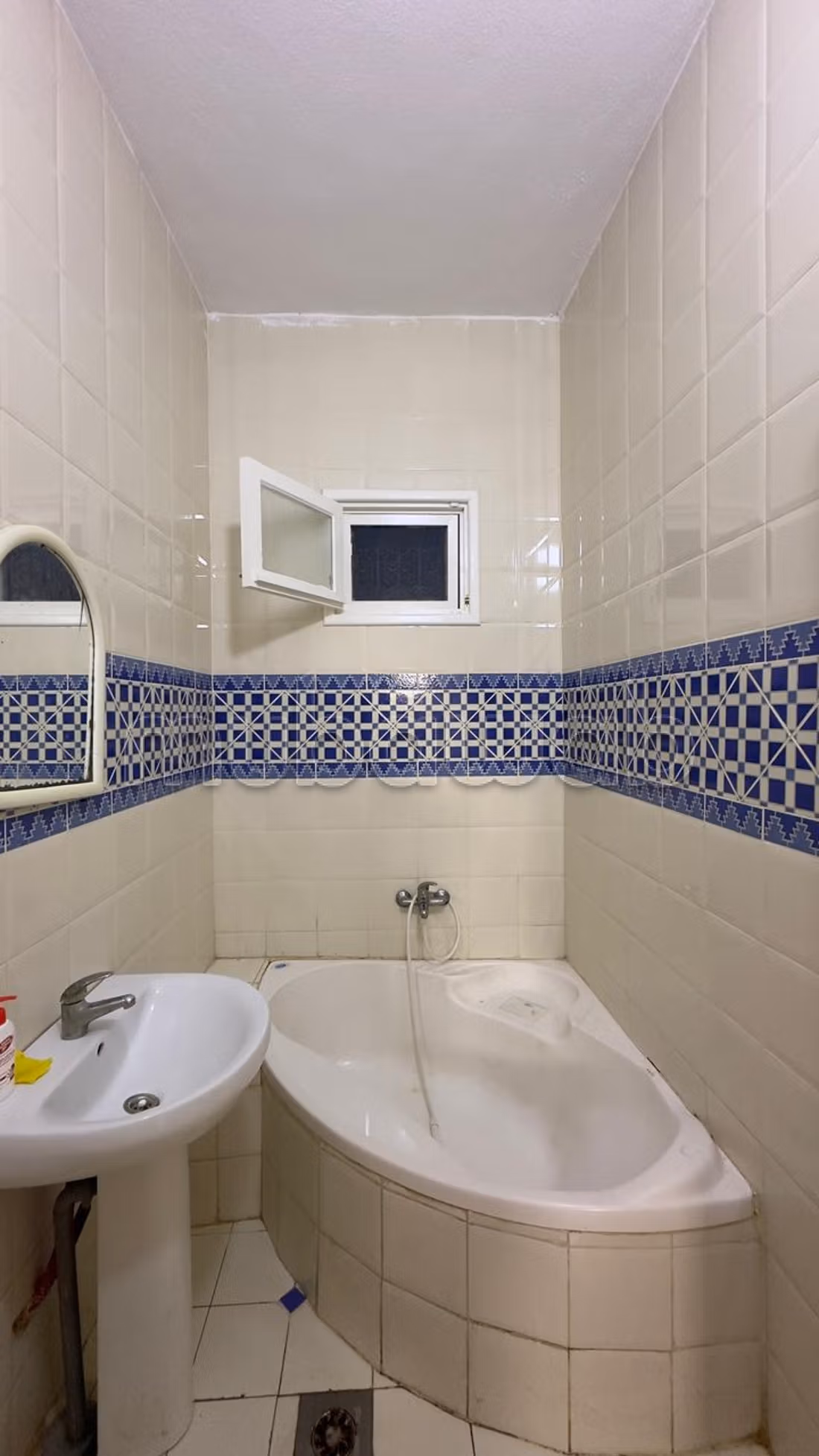 Affitta casa a Houmt Souk. Superficie 260 m². Garage e terrazzo