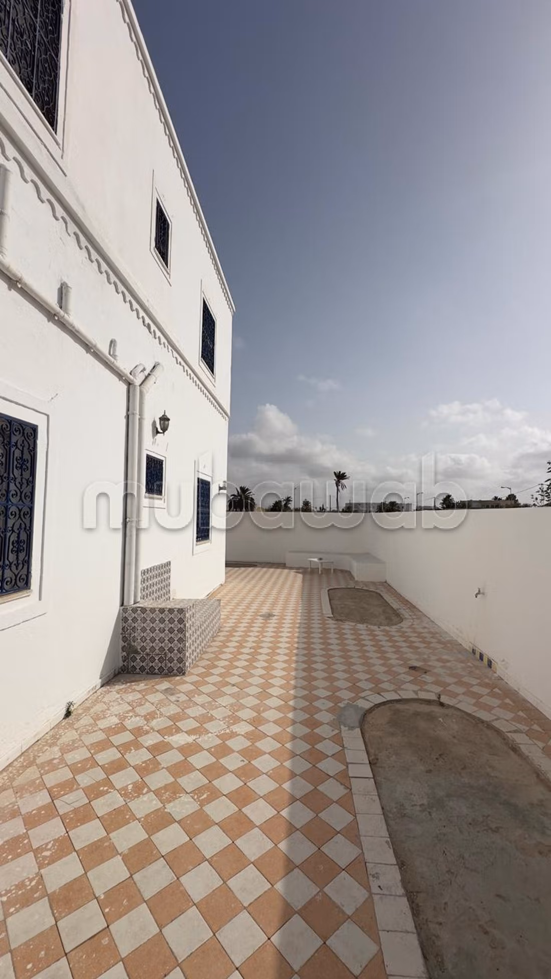 Affitta casa a Houmt Souk. Superficie 260 m². Garage e terrazzo