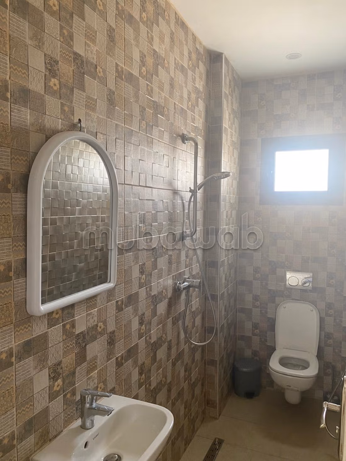 Fabulous villa for rent in Midoune. Total area 540 m². Ample storage space
